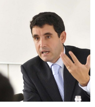 Ramón Ragués, catedràtic de Dret Penal de la pròpia Pompeu Fabra i director del Màster en Advocacia.
