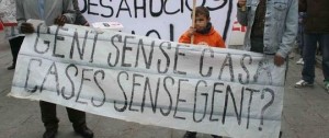 Manifestació per un habitatge digne. Font: www.diariblanes.com