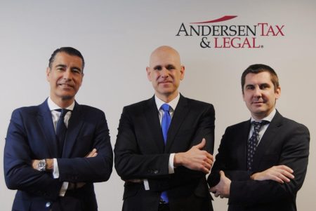 D'esq. a dreta: Álvaro Gámez, Toni de Weest Prat i José María Rebollo, socis de Andersen Tax & Legal Espanya.